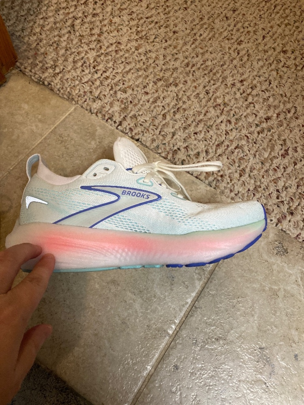 Brooks Women's White Teal Pink Gradient Road Running Shoes